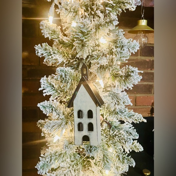 *Mini Primitive Church Ornament - Picture 4 of 11